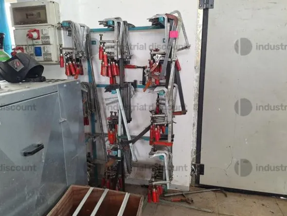 11#10261 Attrezzatura elettronica, meccanica, scaffalature
