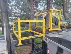 11#10261 Attrezzatura elettronica, meccanica, scaffalature