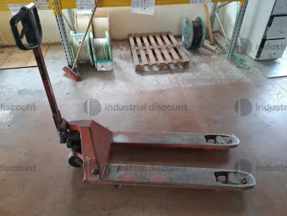 11#10261 Attrezzatura elettronica, meccanica, scaffalature