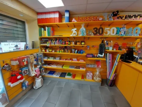 1#6000 Attrezzatura e materiale per copisteria