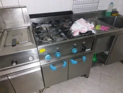 19#8270 Attrezzatura per bar e pasticceria