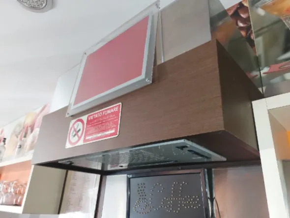 6#8270 Attrezzatura per bar e pasticceria