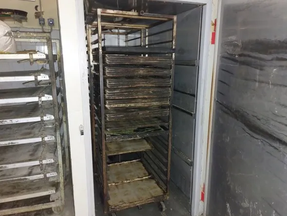 22#8270 Attrezzatura per bar e pasticceria