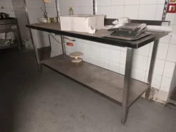 4#8037 Attrezzatura per cucina