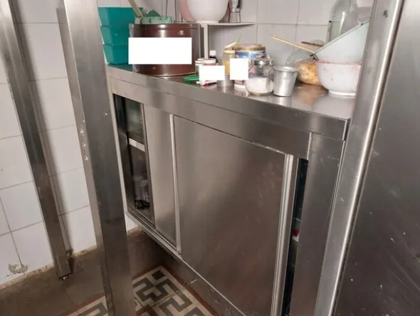 4#8037 Attrezzatura per cucina