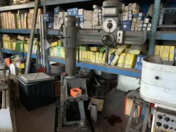23#6947 Attrezzatura per officina