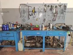 8#9895 Attrezzatura per officina