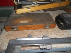 16#7053 Attrezzatura per officina meccanica
