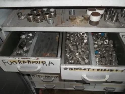 16#7053 Attrezzatura per officina meccanica
