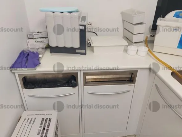 9#8917 Attrezzatura per sala da sterilizzazione