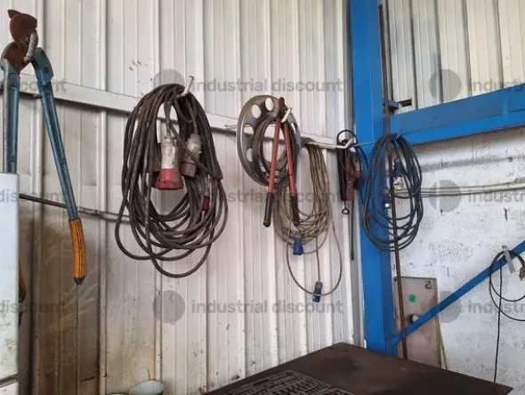 5#9304 Attrezzatura varia per officina