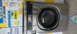 ATTREZZATURA X LAVANDERIA SELF-SERVICE