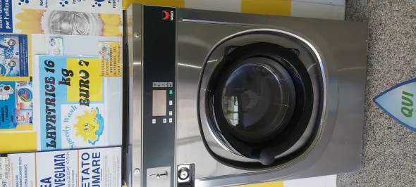 ATTREZZATURA X LAVANDERIA SELF-SERVICE