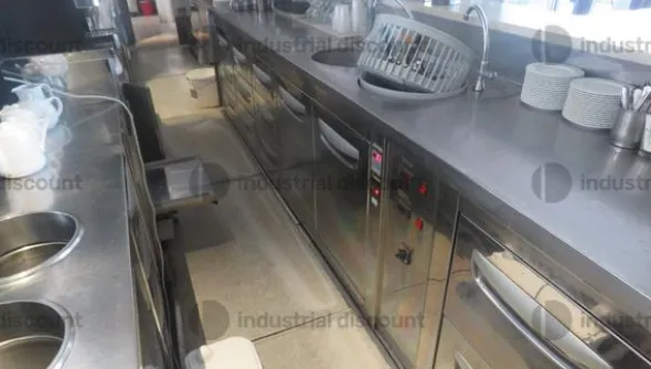 2#87701 Attrezzature da banco bar