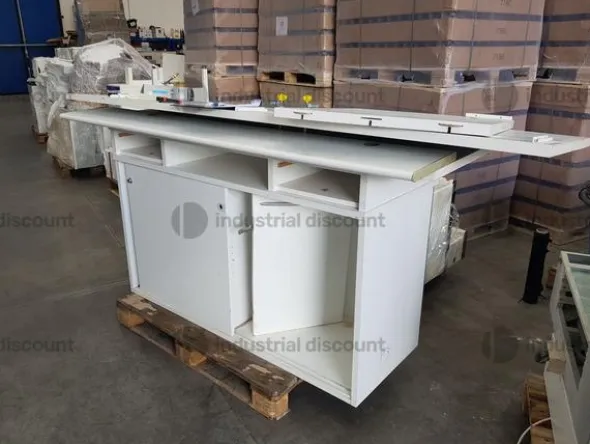4#9624 Attrezzature e arredi e materiale studio dentistico