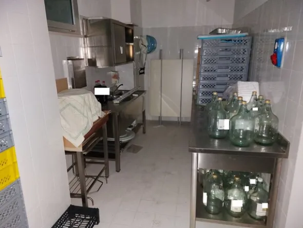 1#8172 Attrezzature ed arredo per ristorazione