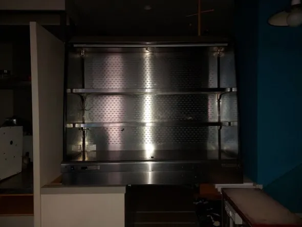 1#8172 Attrezzature ed arredo per ristorazione