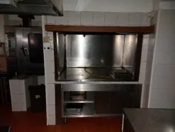 1#8228 Attrezzature ed arredo per ristorazione