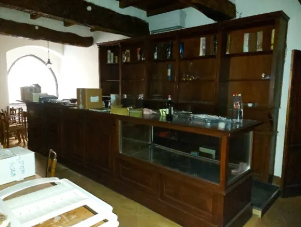 1#8228 Attrezzature ed arredo per ristorazione