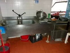 1#8228 Attrezzature ed arredo per ristorazione