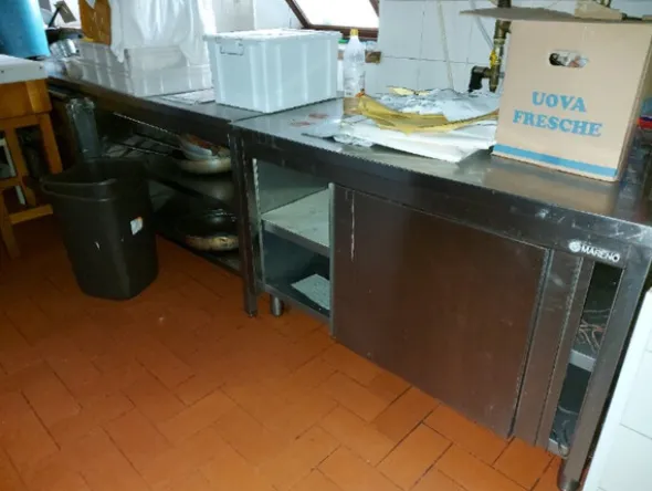 1#8228 Attrezzature ed arredo per ristorazione
