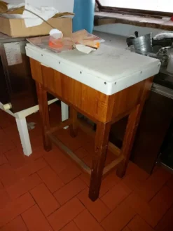 1#8228 Attrezzature ed arredo per ristorazione