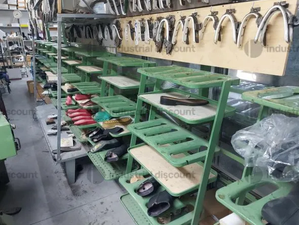 2#8561 Attrezzature e macchine per l'industria calzaturiera