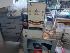 2#8561 Attrezzature e macchine per l'industria calzaturiera