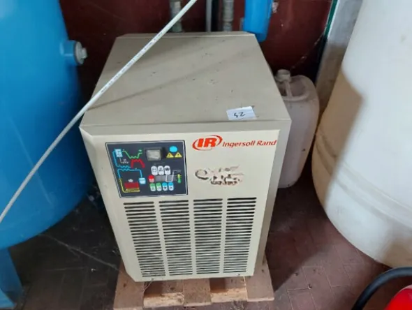 4#81150 Attrezzature e macchine per la viticoltura