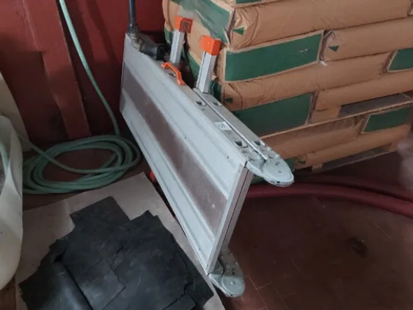 4#81150 Attrezzature e macchine per la viticoltura