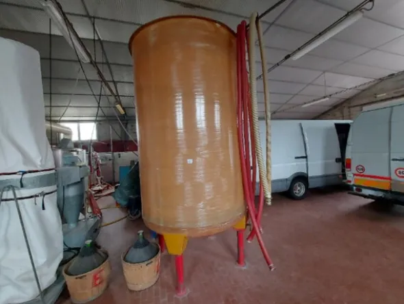 4#81150 Attrezzature e macchine per la viticoltura
