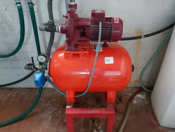 4#81150 Attrezzature e macchine per la viticoltura