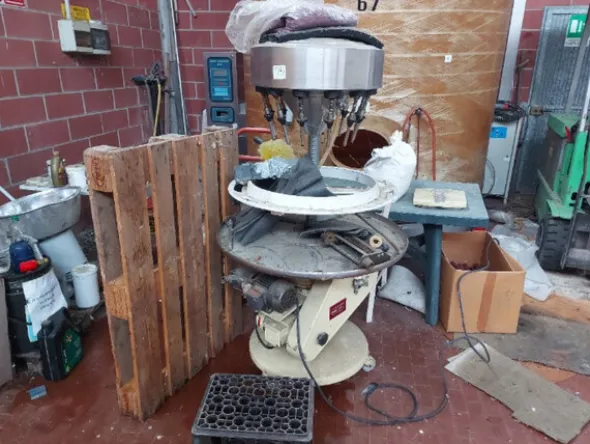 4#81150 Attrezzature e macchine per la viticoltura