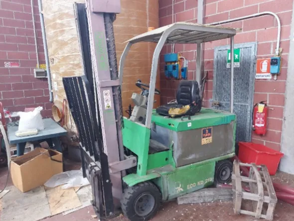 4#81150 Attrezzature e macchine per la viticoltura