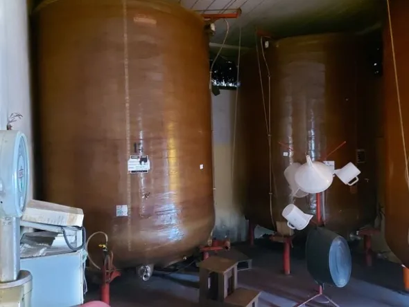 4#81150 Attrezzature e macchine per la viticoltura