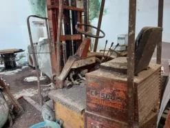 1#7194 Attrezzature e materiale ferroso