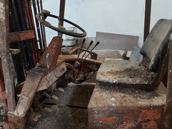 1#7194 Attrezzature e materiale ferroso