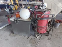 9#7900 Attrezzature e materiali da cantiere