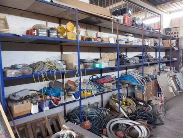 9#7900 Attrezzature e materiali da cantiere