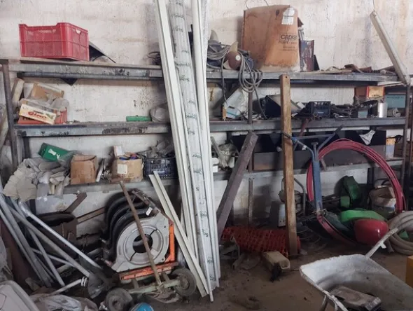 9#7900 Attrezzature e materiali da cantiere