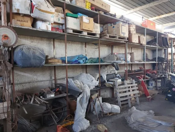 9#7900 Attrezzature e materiali da cantiere