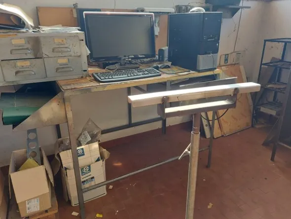 48#7333 Attrezzature e materiali da officina elettrica