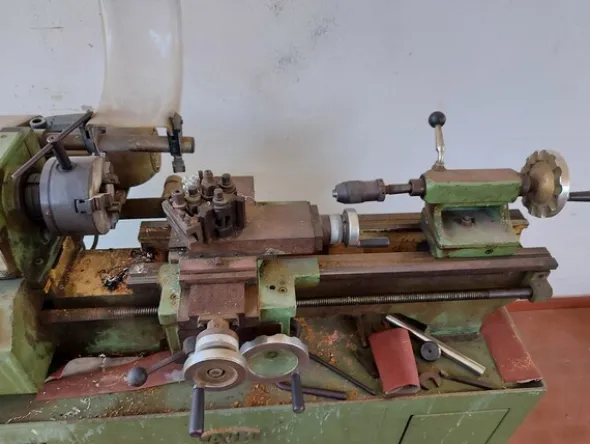 48#7333 Attrezzature e materiali da officina elettrica