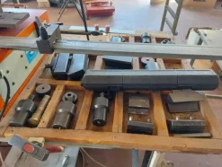 48#7333 Attrezzature e materiali da officina elettrica