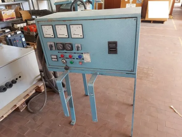 48#7333 Attrezzature e materiali da officina elettrica