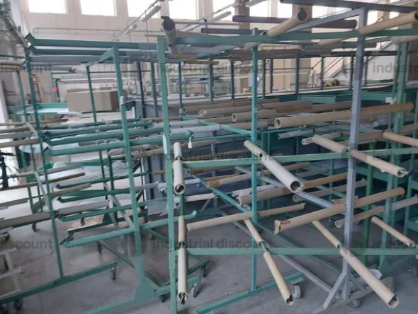 304#8883 Attrezzature e scaffalature
