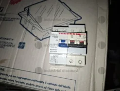 1#9764 Attrezzature, materiale di consumo e minuteria da elettricista, arredi da ufficio e scaffalature