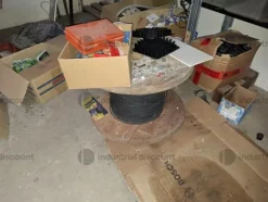 1#9764 Attrezzature, materiale di consumo e minuteria da elettricista, arredi da ufficio e scaffalature