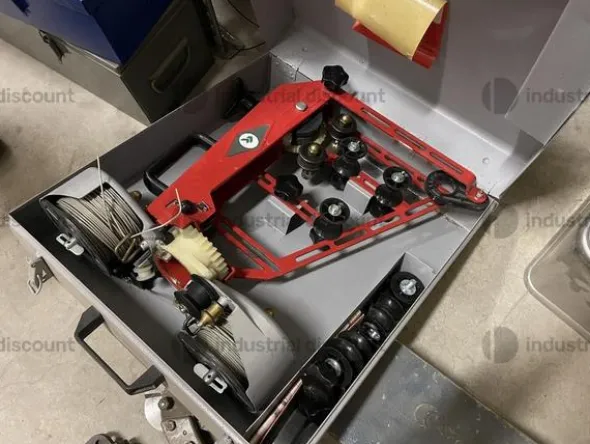 11#8884 Attrezzature per impianti elettrici