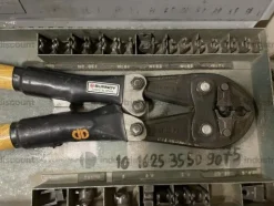 11#8884 Attrezzature per impianti elettrici